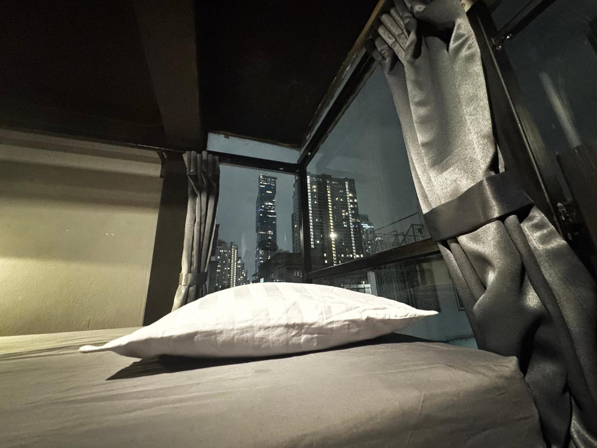 Stay At Pan Hostel Bangkok Buitenkant foto