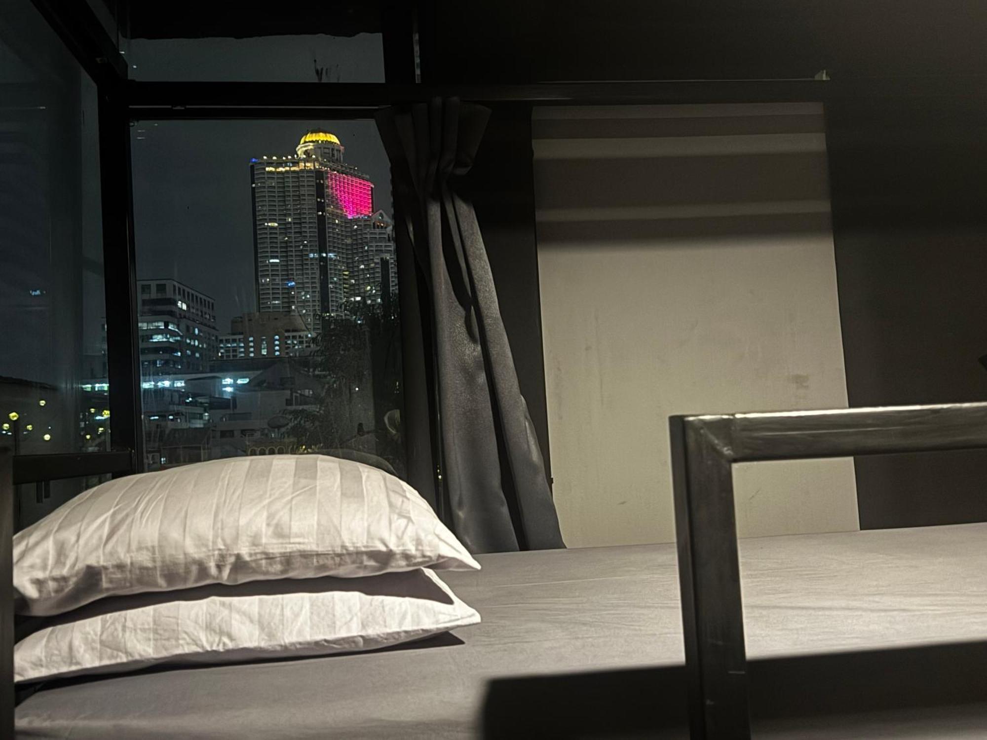 Stay At Pan Hostel Bangkok Buitenkant foto