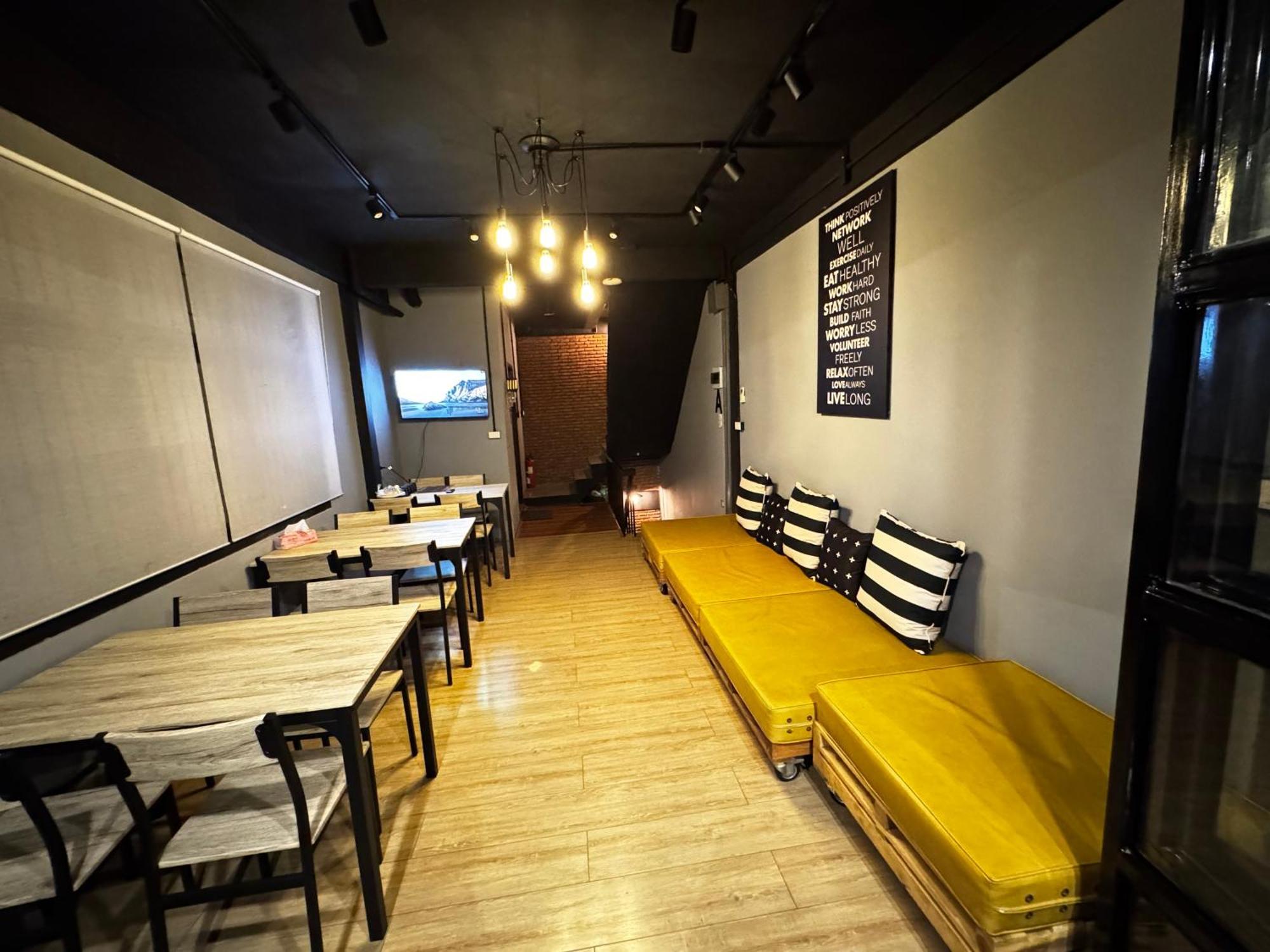 Stay At Pan Hostel Bangkok Buitenkant foto