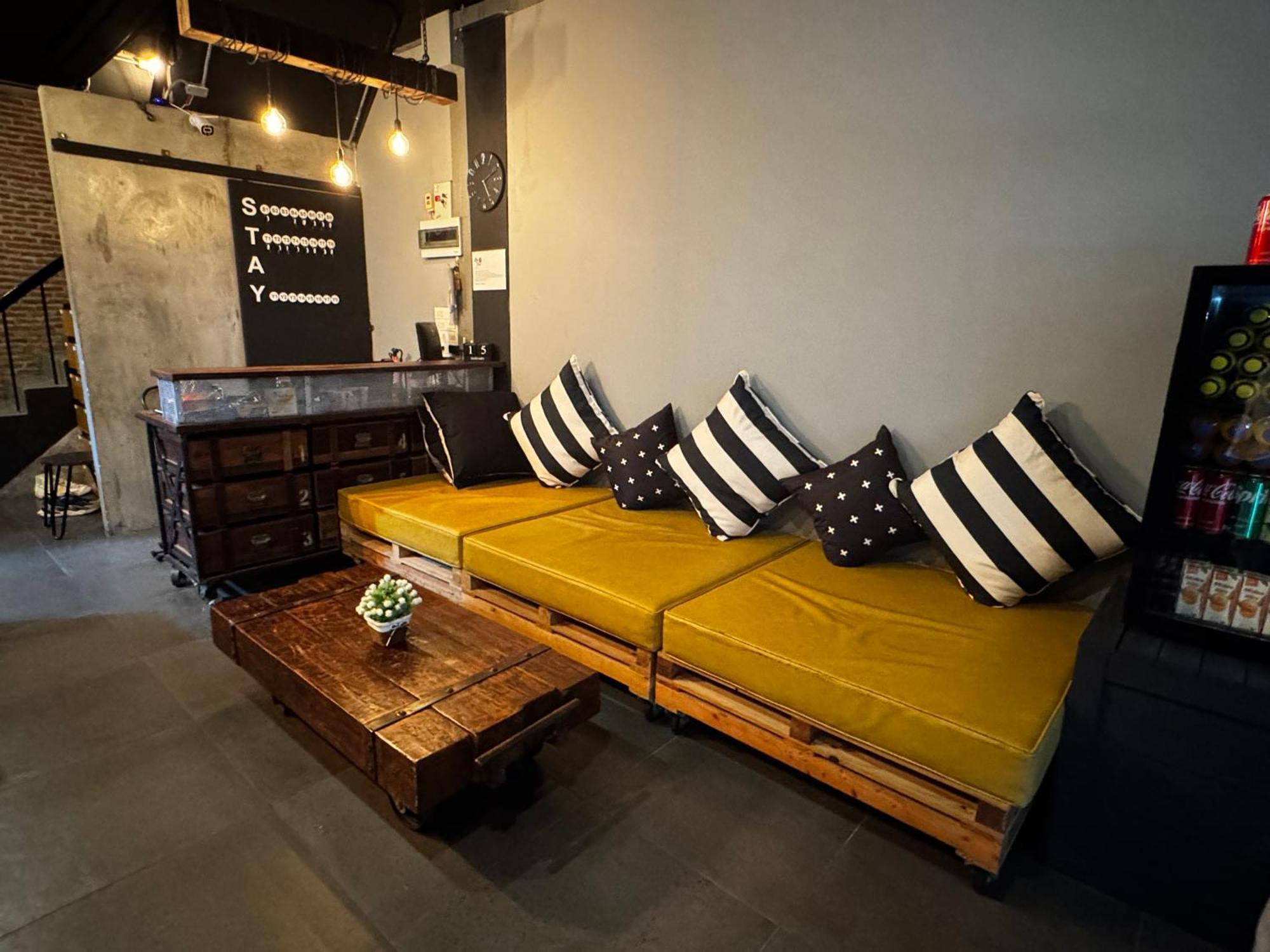 Stay At Pan Hostel Bangkok Buitenkant foto